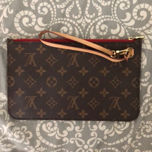 lv hand clutch